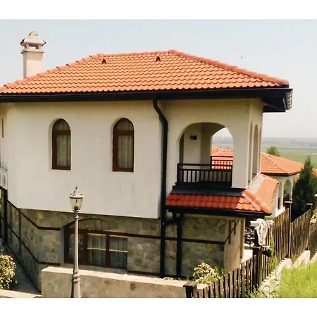 Σπίτι διακοπών Three-bedroom Holiday In Kableshkovo