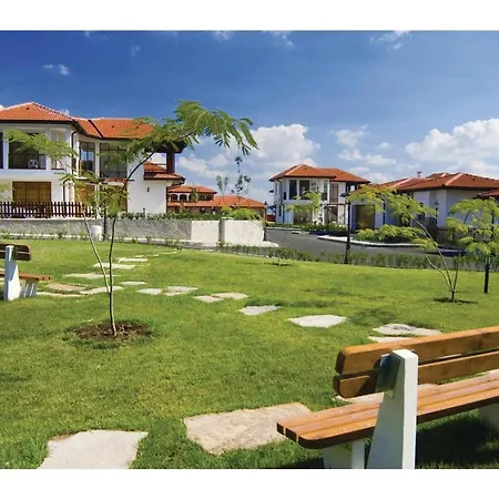 Three-bedroom Holiday In Kableshkovo Holiday home